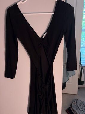 WeWoreWhat Black Long-Sleeve V-Neck Twist Dress